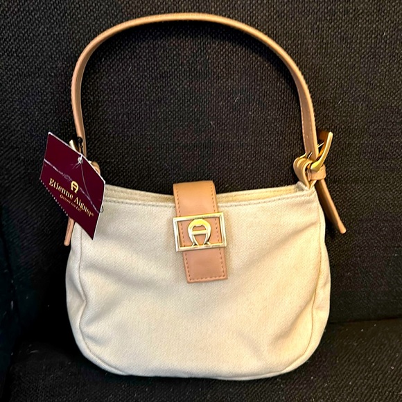 New Etienne Aigner Hand Purse w/ gold accents Snap closure Small - Picture 1 of 14